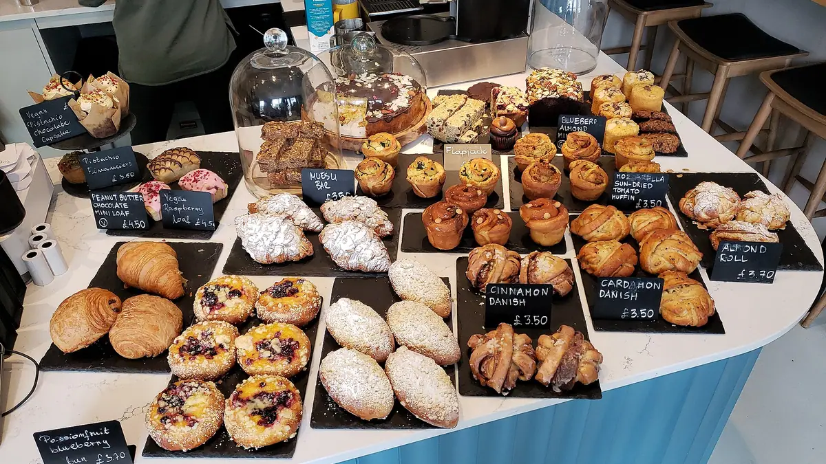 Cooplands – bakery in New Ollerton, Ollerton